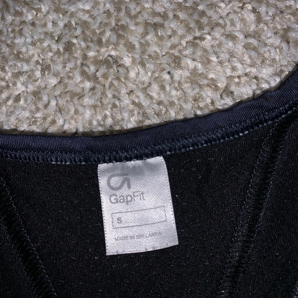 Gap Fit Black and Blue tank top size S - Picture 6 of 8